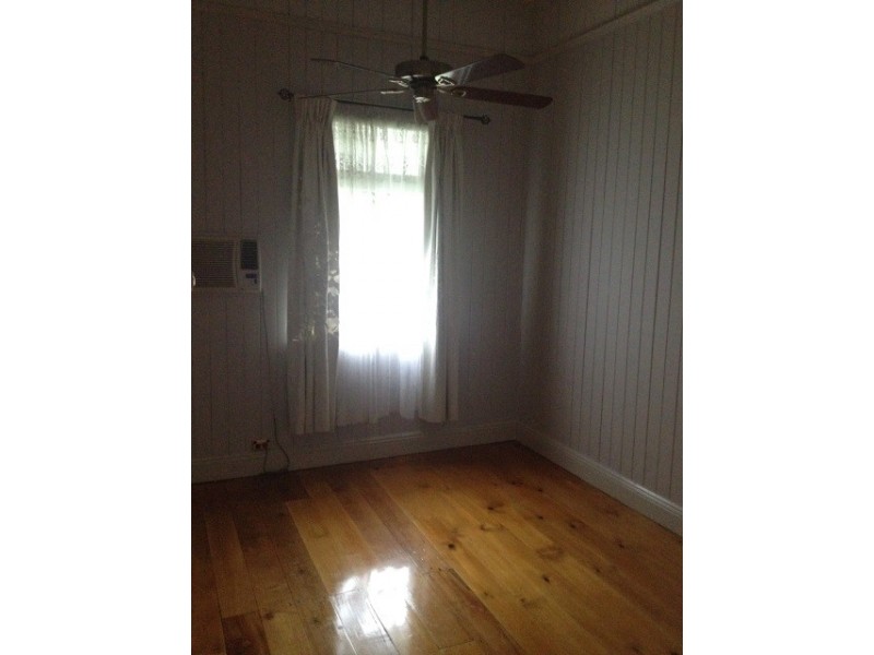 35 Smith Street, North Ipswich QLD 4305