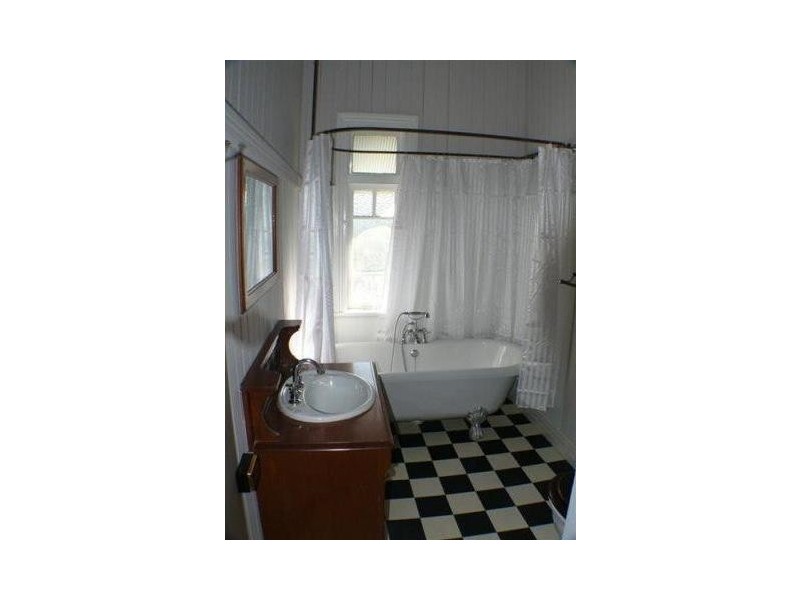 35 Smith Street, North Ipswich QLD 4305