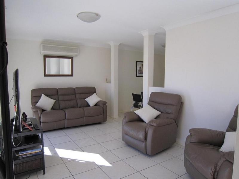 55 Discovery Street, Flinders View QLD 4305