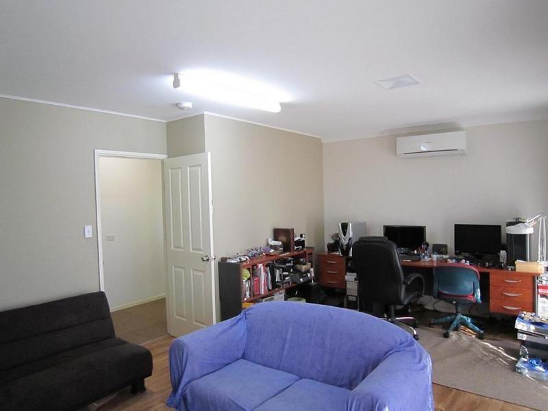 55 Discovery Street, Flinders View QLD 4305