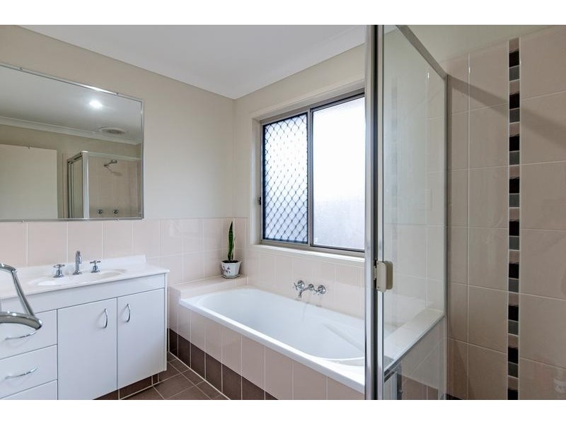 9 Bosswood Court, Yamanto QLD 4305