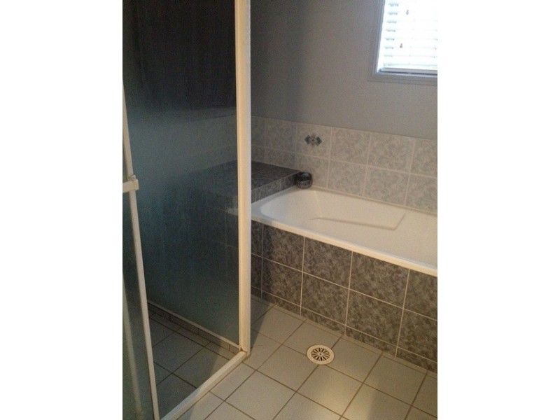 6 Le Prix Court, Yamanto QLD 4305