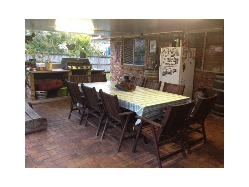 6 Le Prix Court, Yamanto QLD 4305