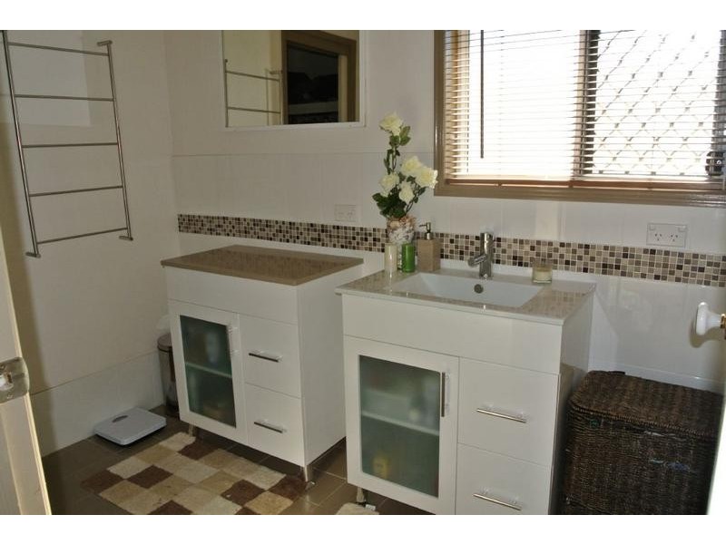 41 Jonquil Circuit, Flinders View QLD 4305