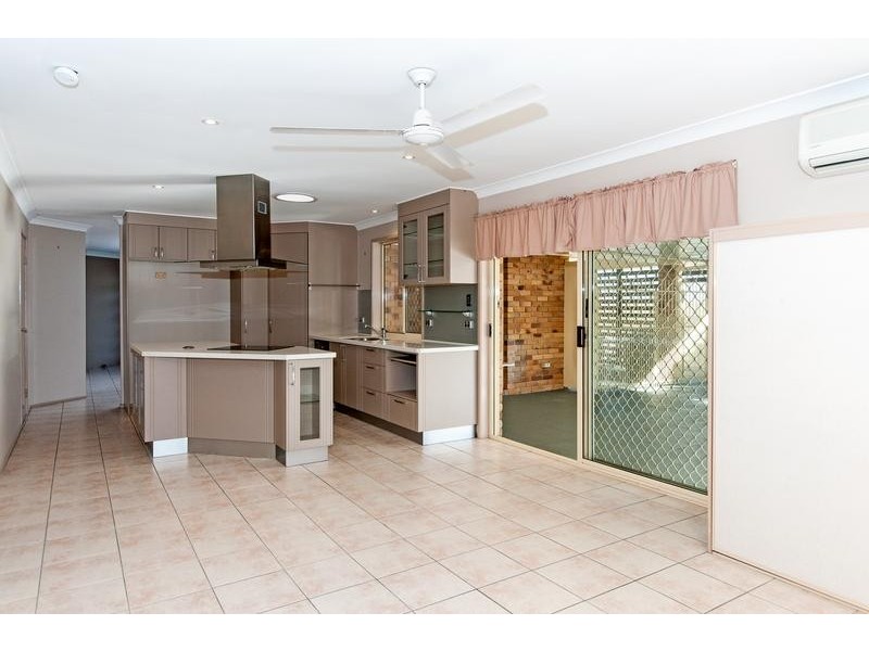 310 Whitehill Road, Flinders View QLD 4305