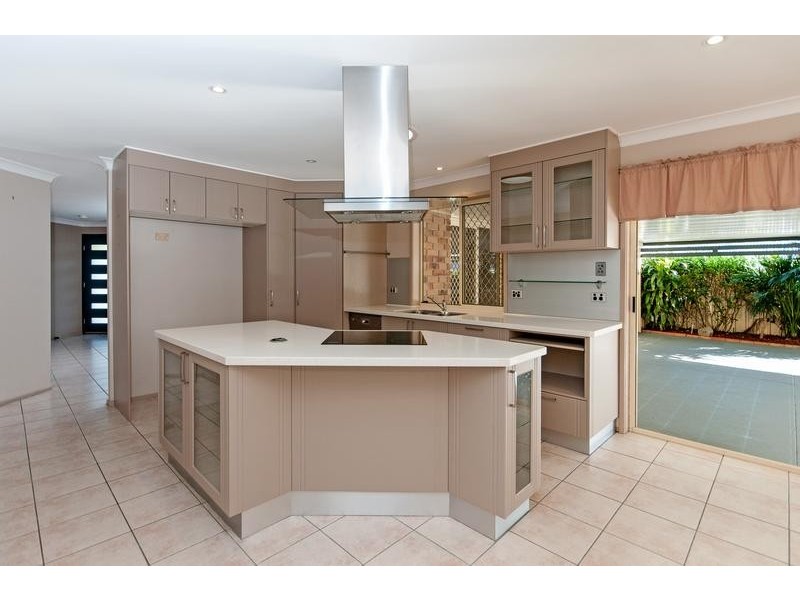 310 Whitehill Road, Flinders View QLD 4305