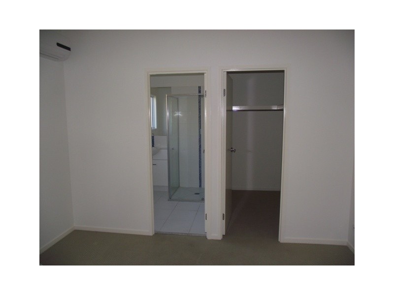 9 Ogilvie Street, Bundamba QLD 4304