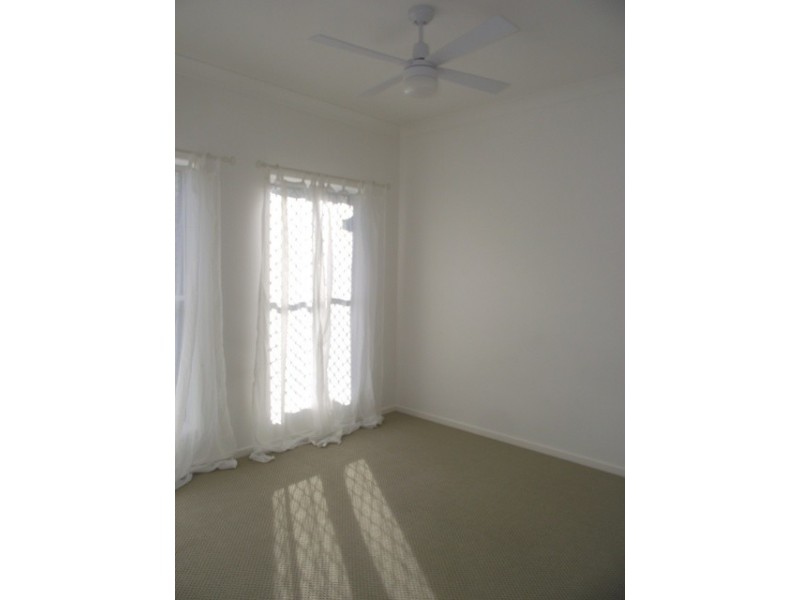 9 Ogilvie Street, Bundamba QLD 4304