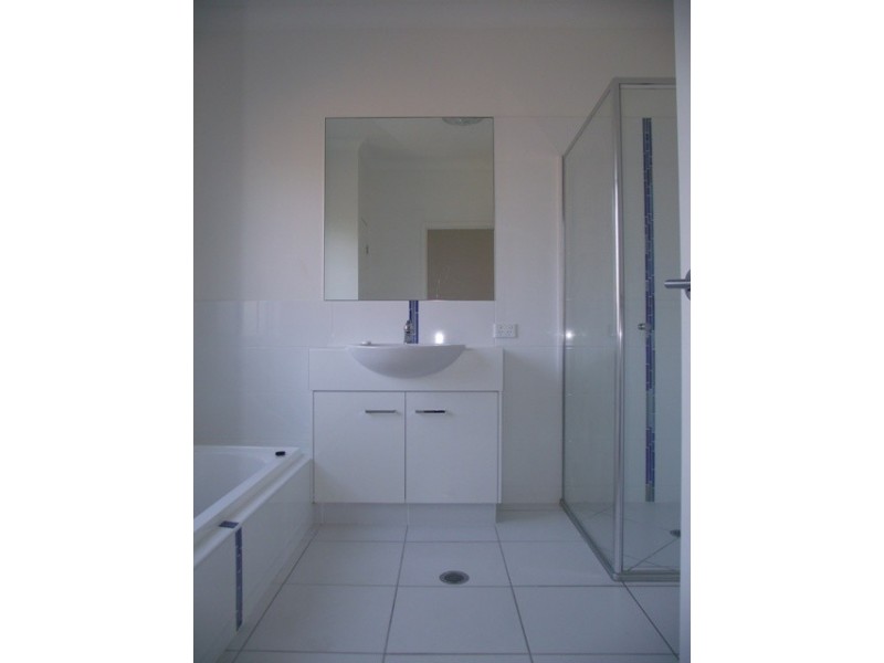 9 Ogilvie Street, Bundamba QLD 4304