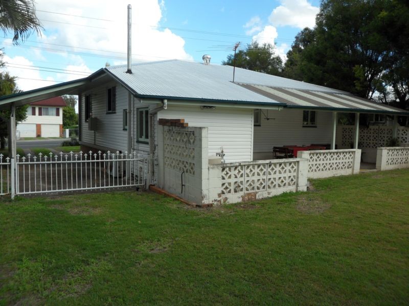 38 Robertson Road, Eastern Heights QLD 4305