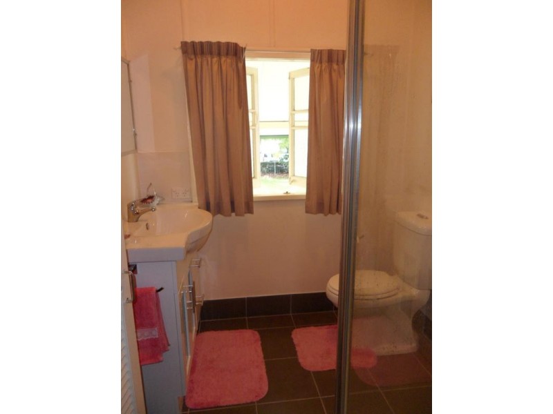 136 Glebe Road, Booval QLD 4304