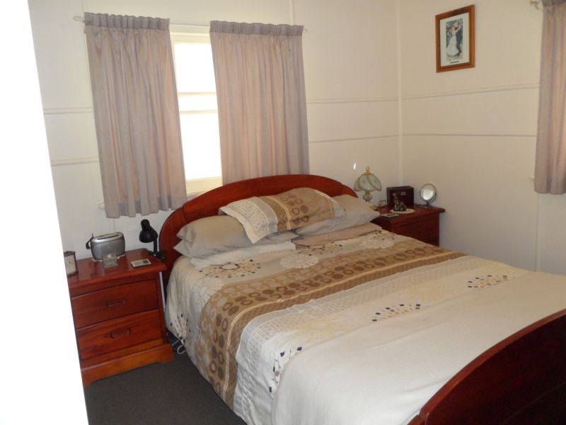 136 Glebe Road, Booval QLD 4304