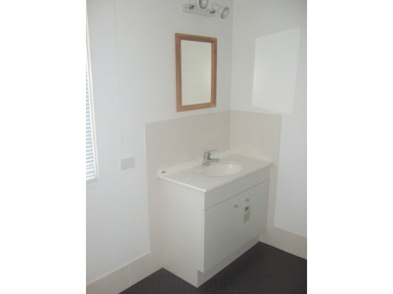 2 Maher Street, North Ipswich QLD 4305