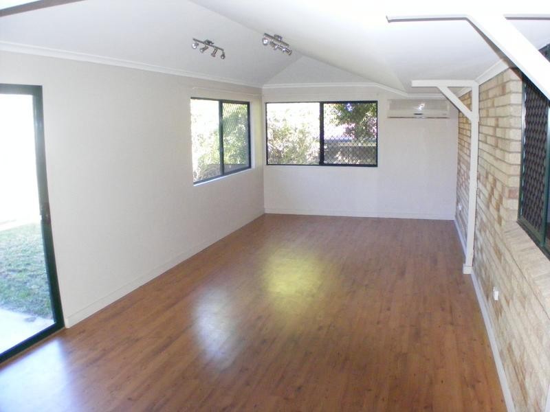 17 Jupiter Street, Wulkuraka QLD 4305