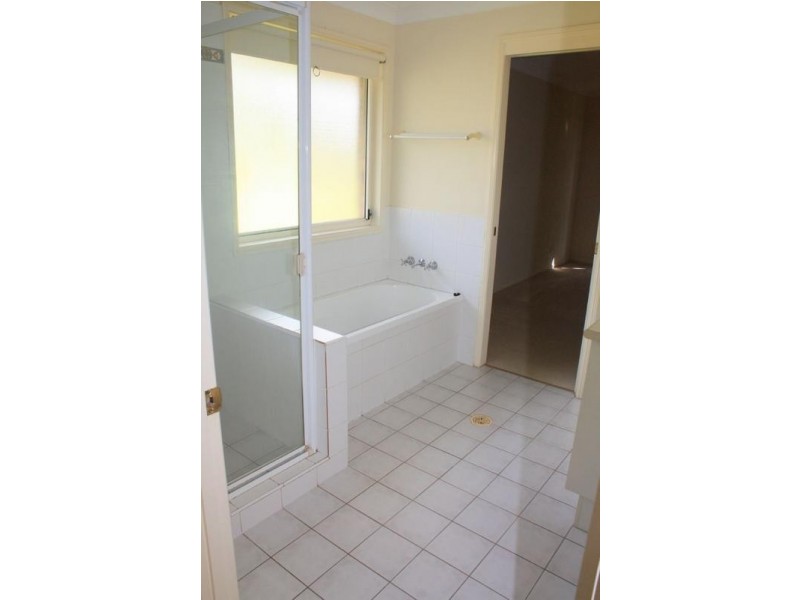 36 Sandalwood Drive, Yamanto QLD 4305