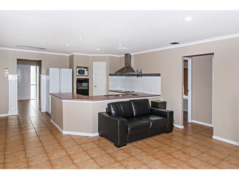 22 Chaille Court, Brassall QLD 4305