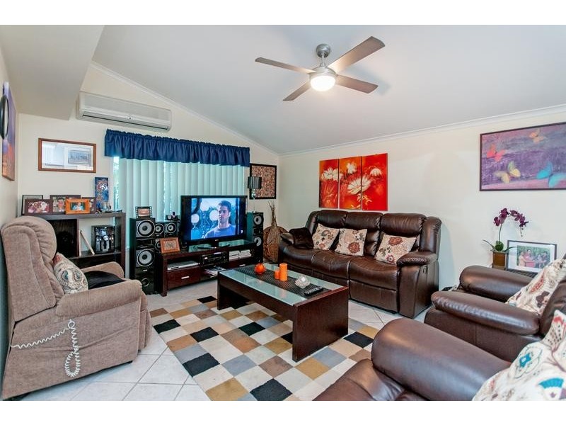 7 Helmsley Court, Yamanto QLD 4305