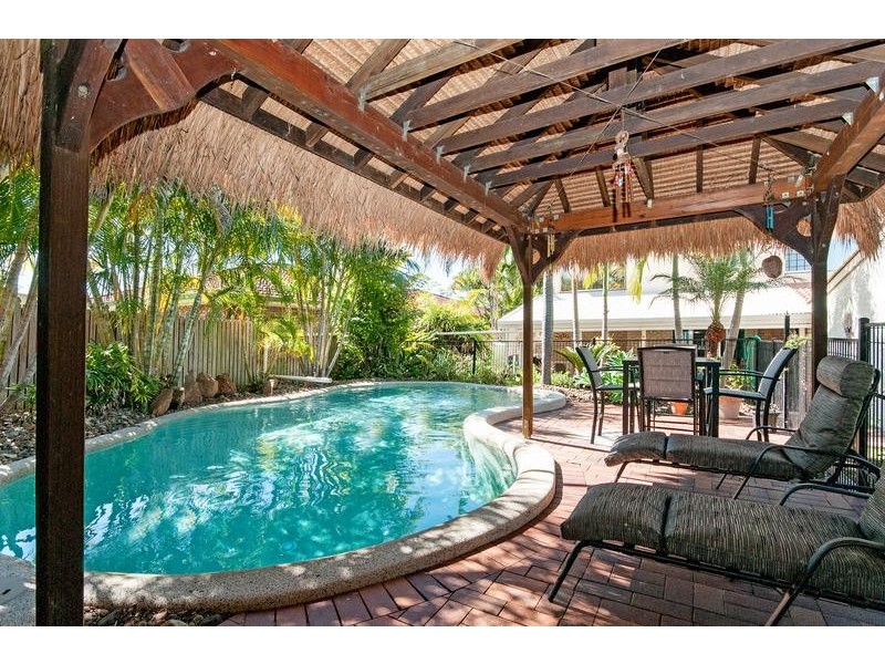 7 Helmsley Court, Yamanto QLD 4305