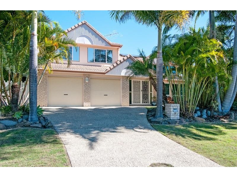 7 Helmsley Court, Yamanto QLD 4305