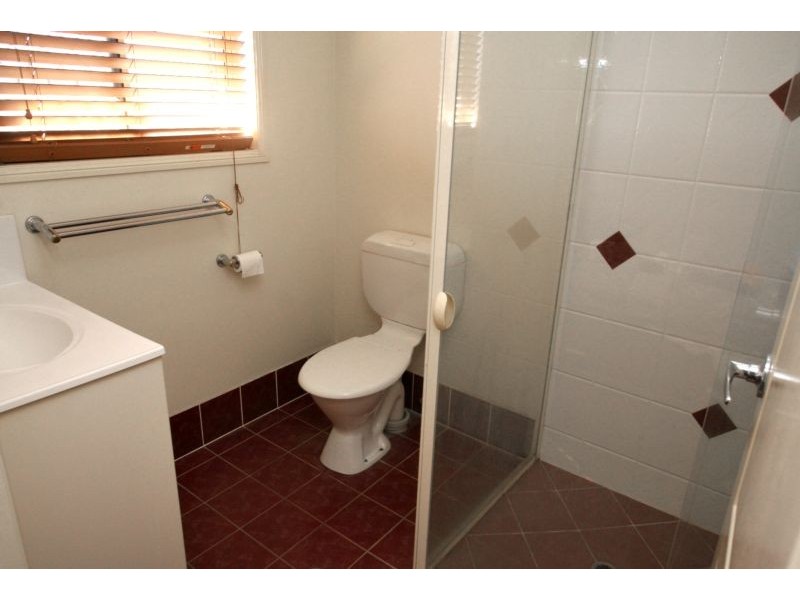 6 Lakewood Court, Flinders View QLD 4305