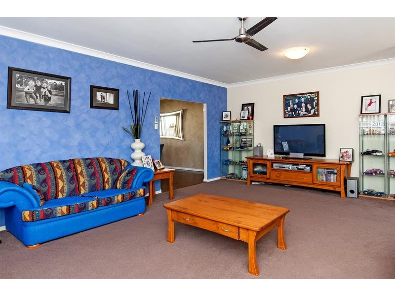 13 Darlington Court, Flinders View QLD 4305