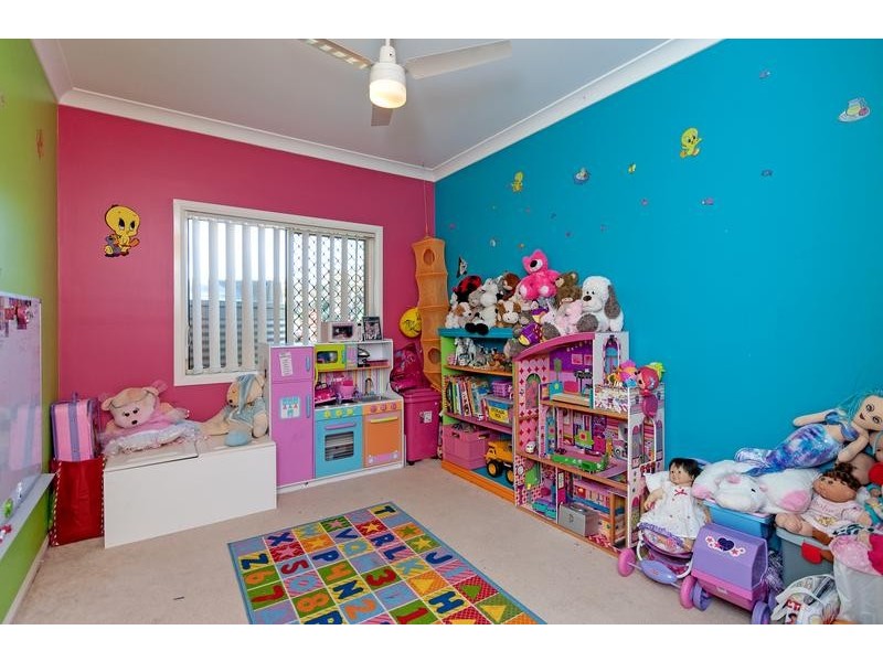 13 Darlington Court, Flinders View QLD 4305