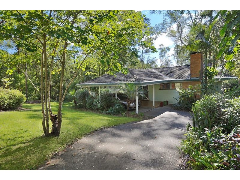 23 Cedarleigh Road, Kenmore QLD 4069