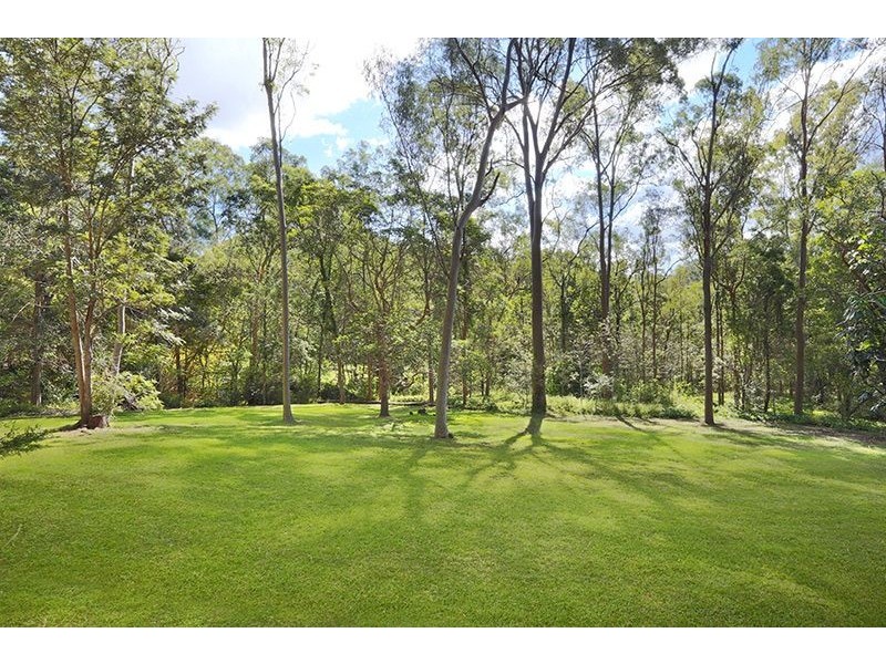 23 Cedarleigh Road, Kenmore QLD 4069
