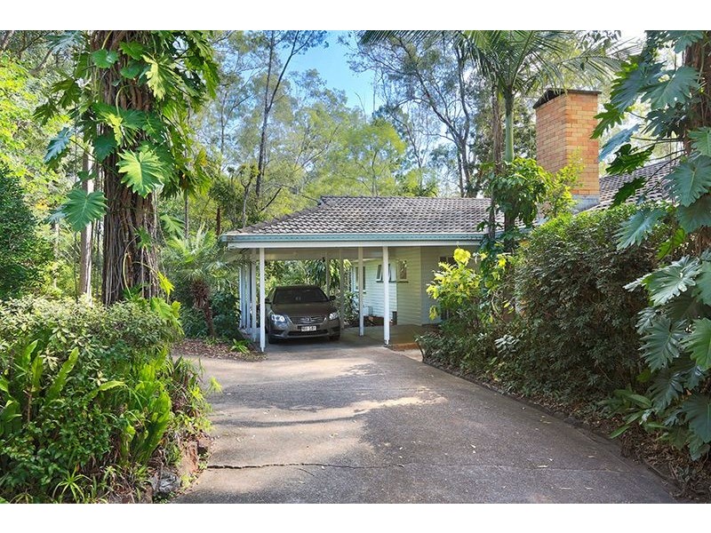 23 Cedarleigh Road, Kenmore QLD 4069