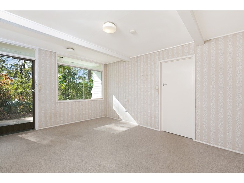 23 Cedarleigh Road, Kenmore QLD 4069