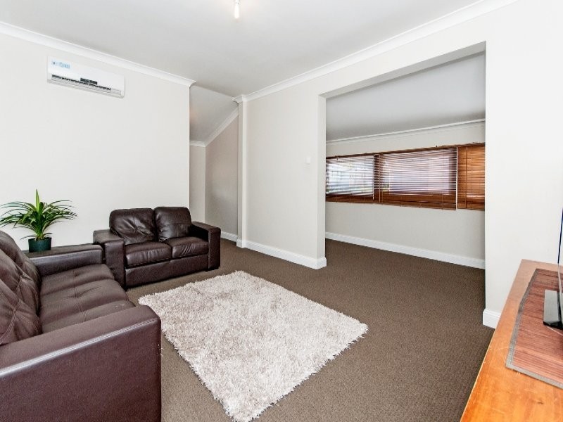 40 Greenham Street, Raceview QLD 4305