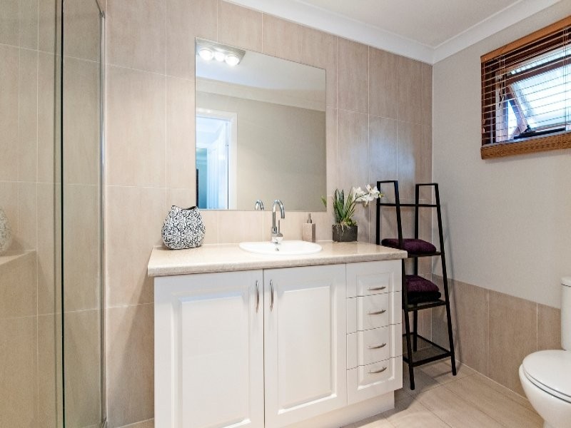 40 Greenham Street, Raceview QLD 4305