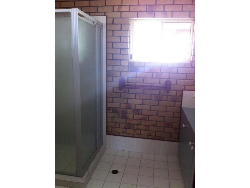 1 Kirkston Place, Pine Mountain QLD 4306