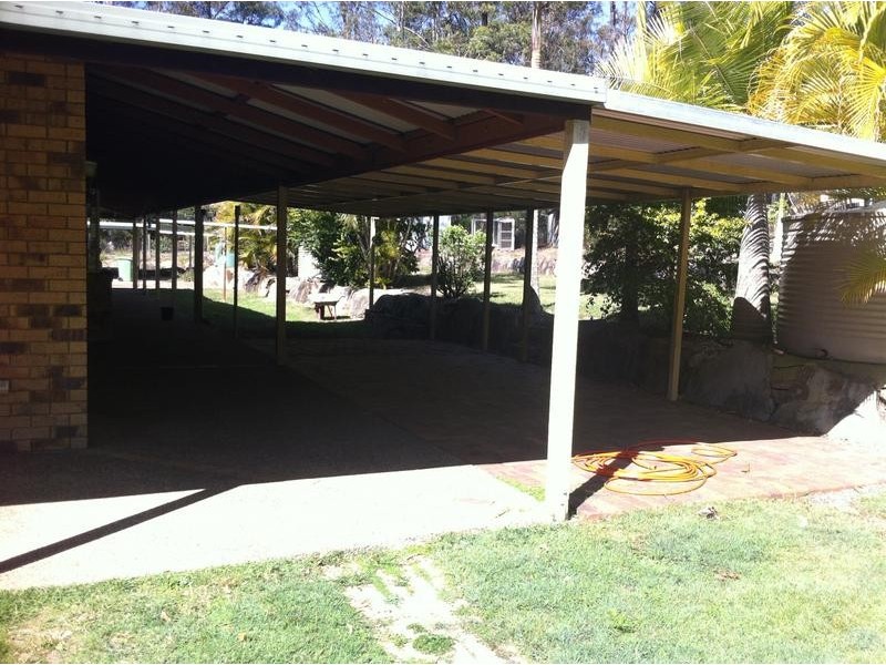 1 Kirkston Place, Pine Mountain QLD 4306