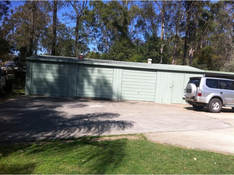 1 Kirkston Place, Pine Mountain QLD 4306