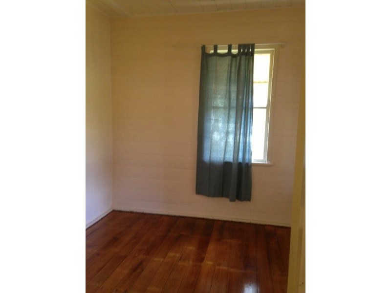 16 Salisbury Road, Ipswich QLD 4305