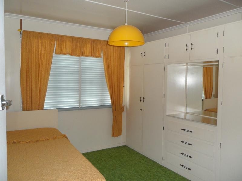 6 Phyllis Street, Eastern Heights QLD 4305