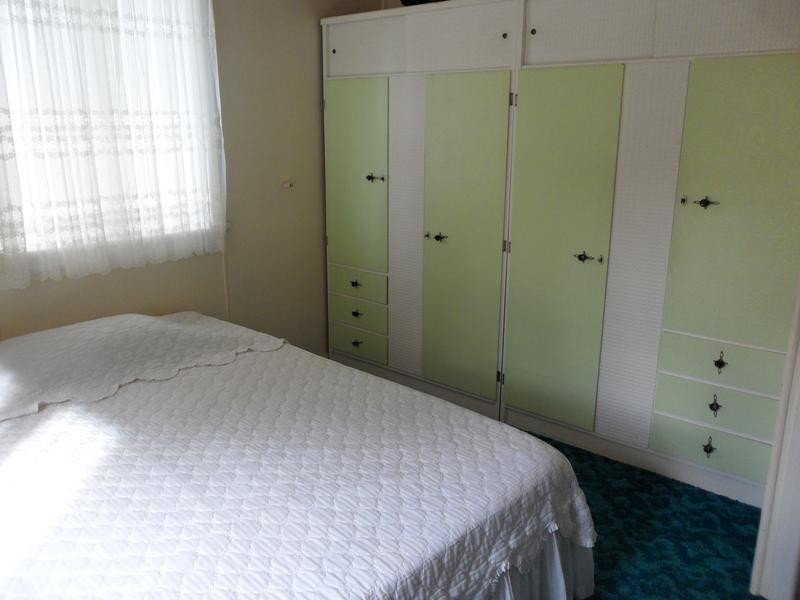 6 Phyllis Street, Eastern Heights QLD 4305