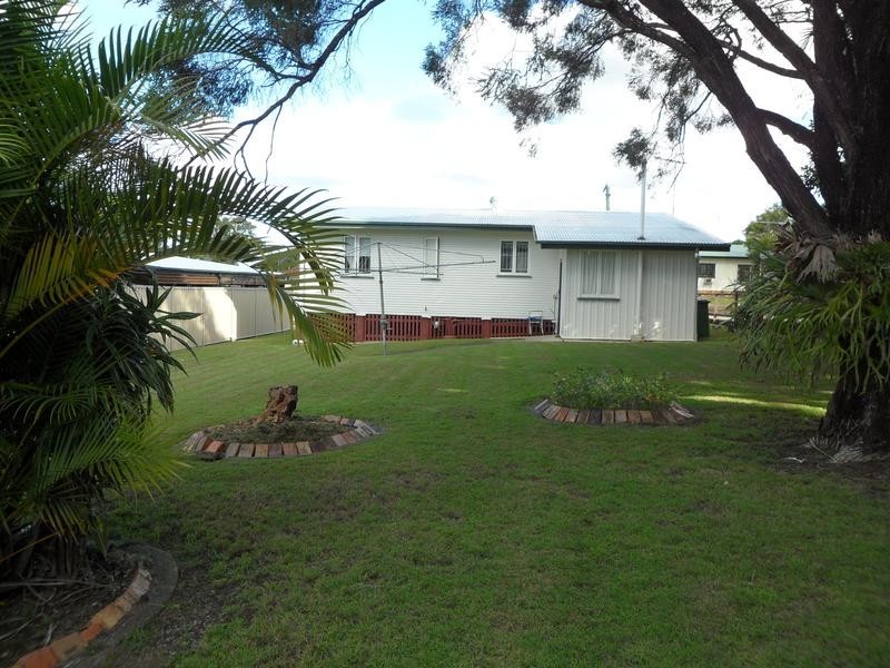 6 Phyllis Street, Eastern Heights QLD 4305
