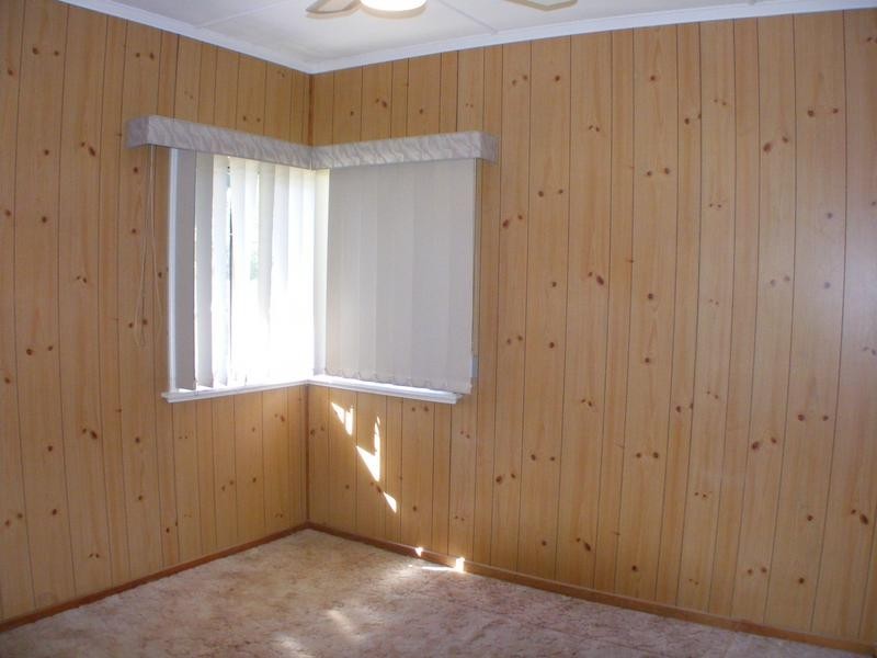 115 Blackstone Road, Silkstone QLD 4304