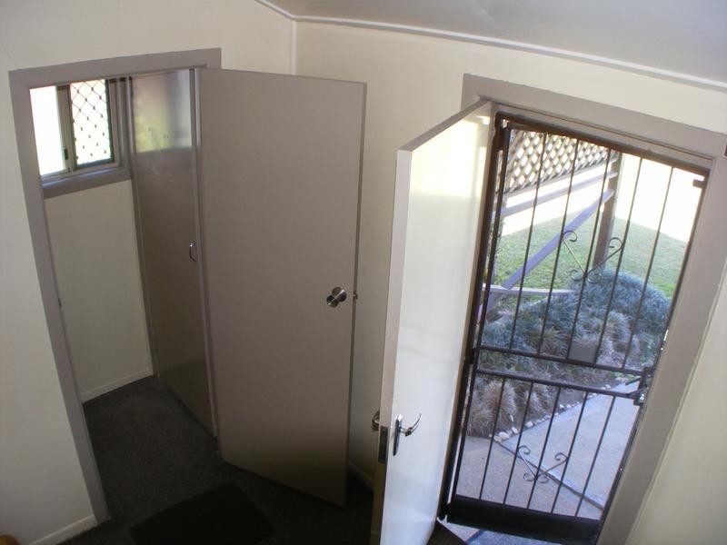 115 Blackstone Road, Silkstone QLD 4304