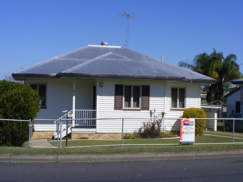 115 Blackstone Road, Silkstone QLD 4304