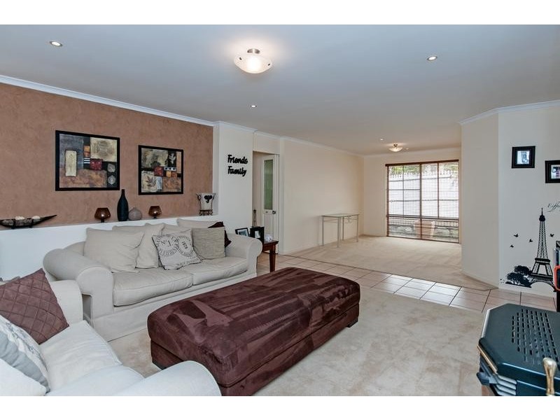 102 Jacana Crescent, Flinders View QLD 4305