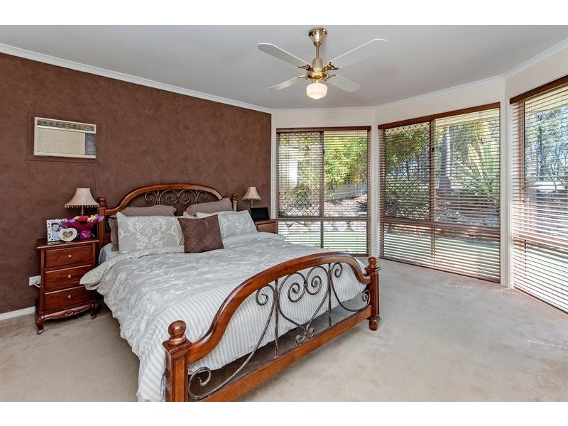 102 Jacana Crescent, Flinders View QLD 4305