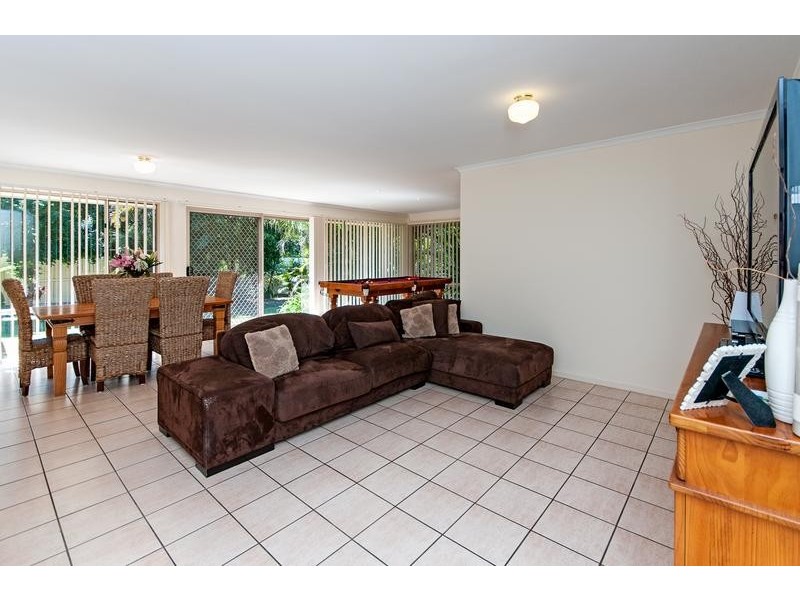 102 Jacana Crescent, Flinders View QLD 4305