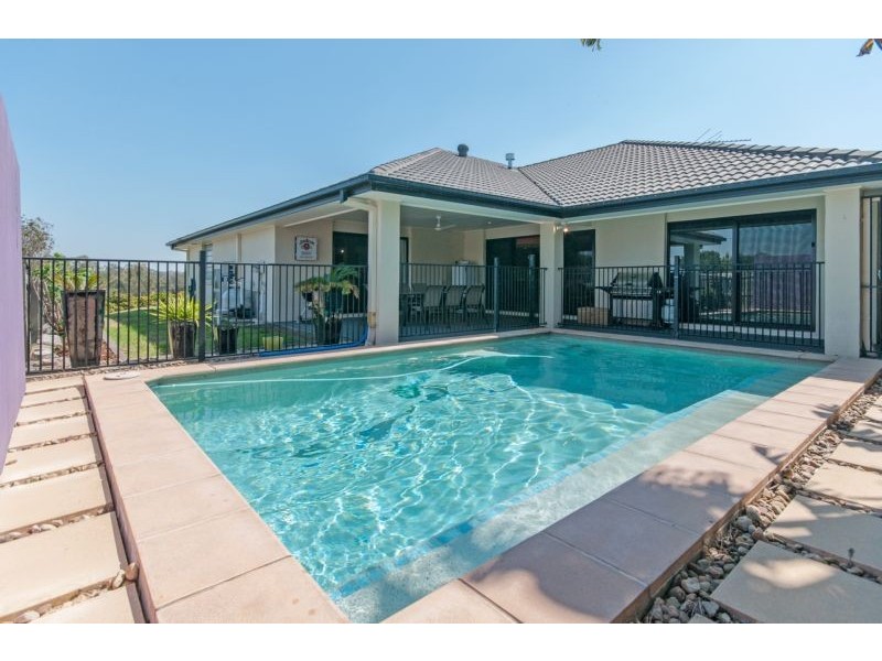 5 Falcon Court, Flinders View QLD 4305