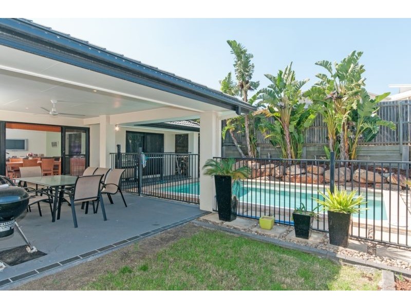 5 Falcon Court, Flinders View QLD 4305