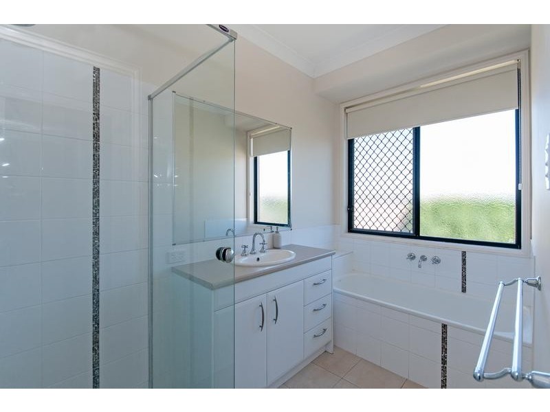 2 Donald Place, Brassall QLD 4305