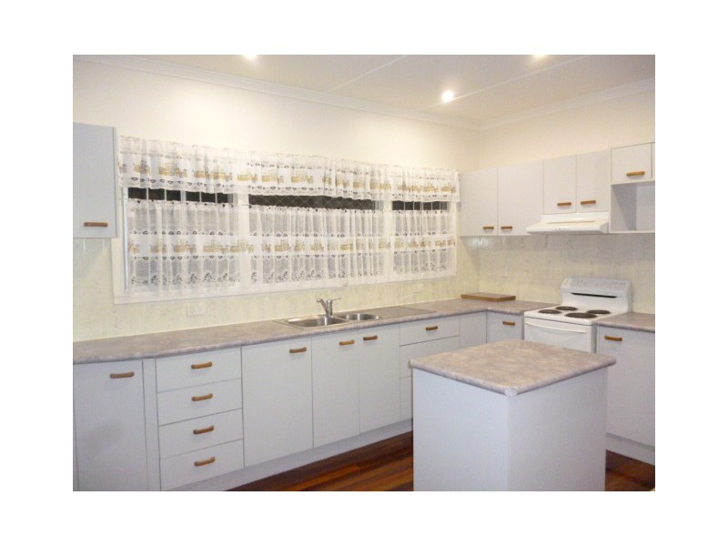 182 Glebe Road, Booval QLD 4304