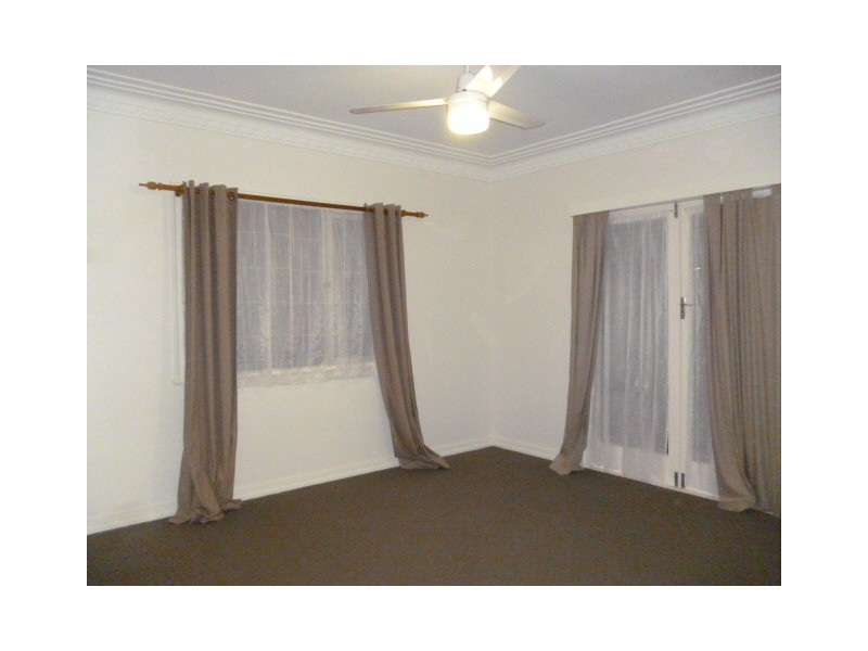 182 Glebe Road, Booval QLD 4304